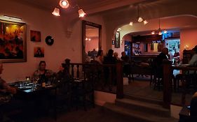 Victoria House Motel And Wine Bar